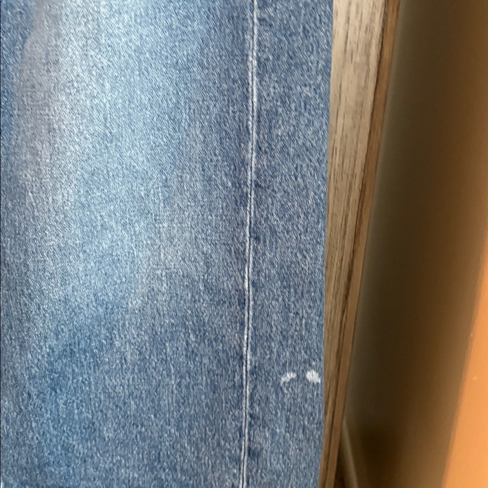 Levi's Classic Blue Denim Skirt - Picture 7 of 8